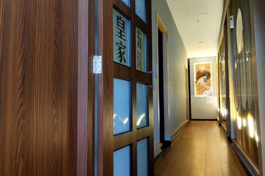 皇家足浴 3号店 | Huangjiazuyu - Delaxxy Healthcares Eko Botani